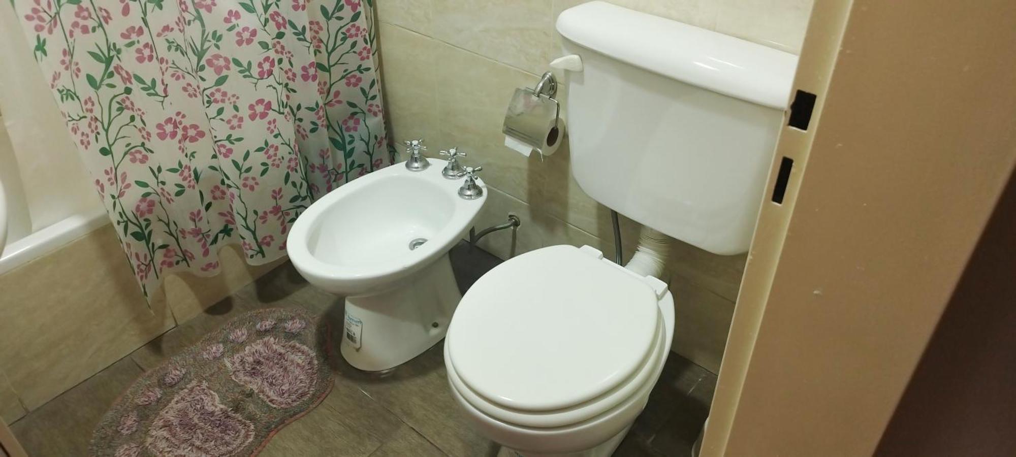 Apartment Comodo Depto En San Nicolas De Arroyos Con Cochera 0341-15-675-22-36